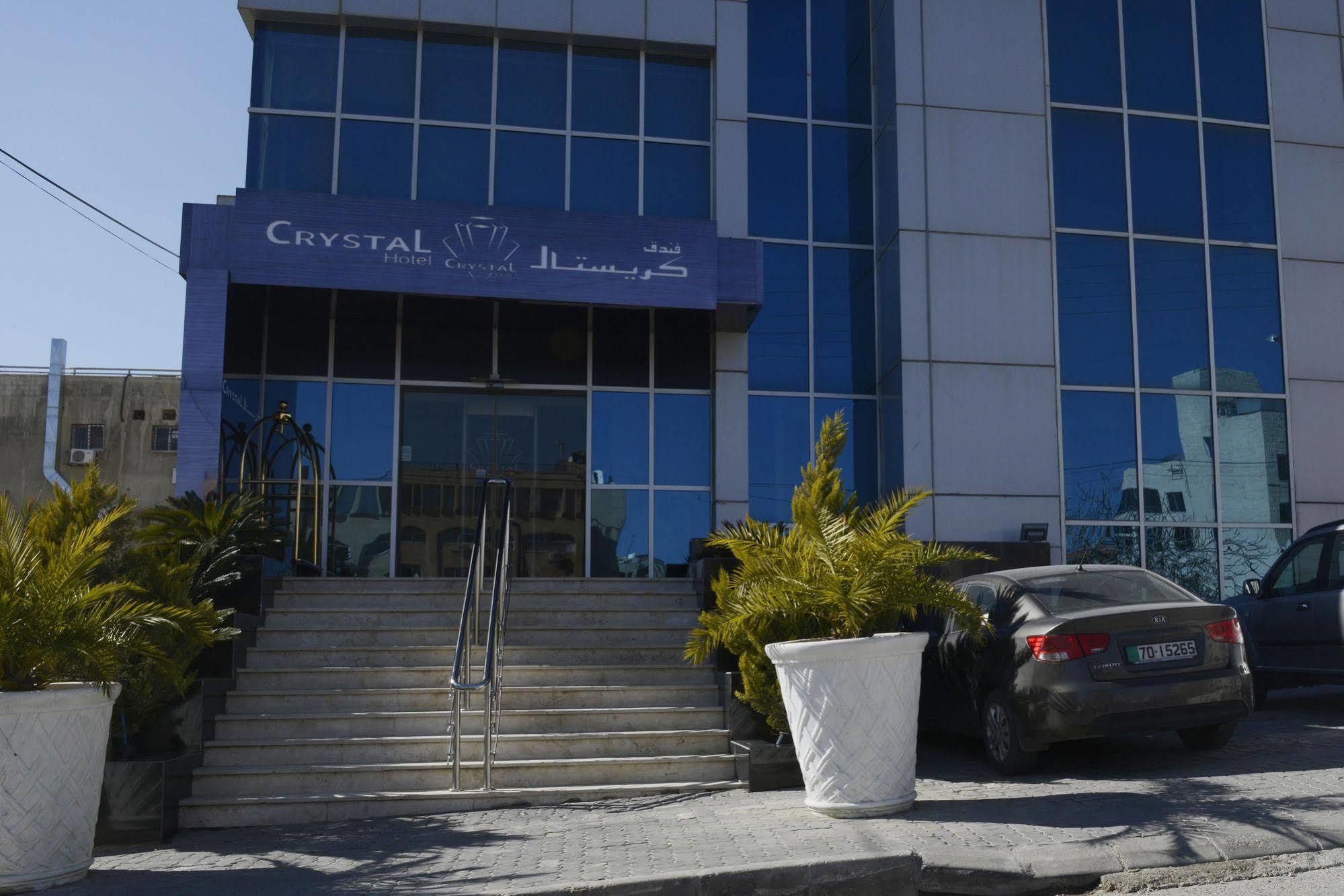 Crystal Hotel Аман Екстериор снимка