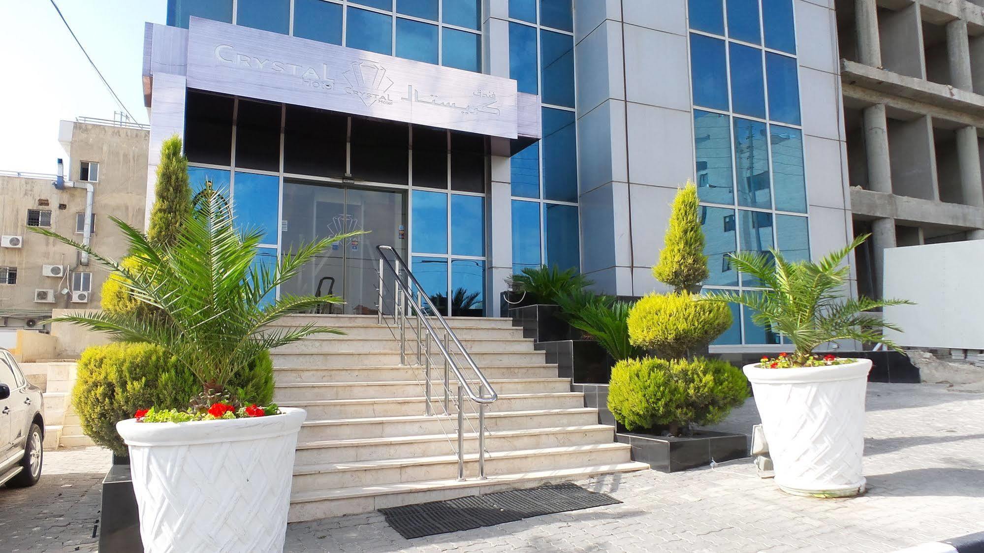 Crystal Hotel Аман Екстериор снимка